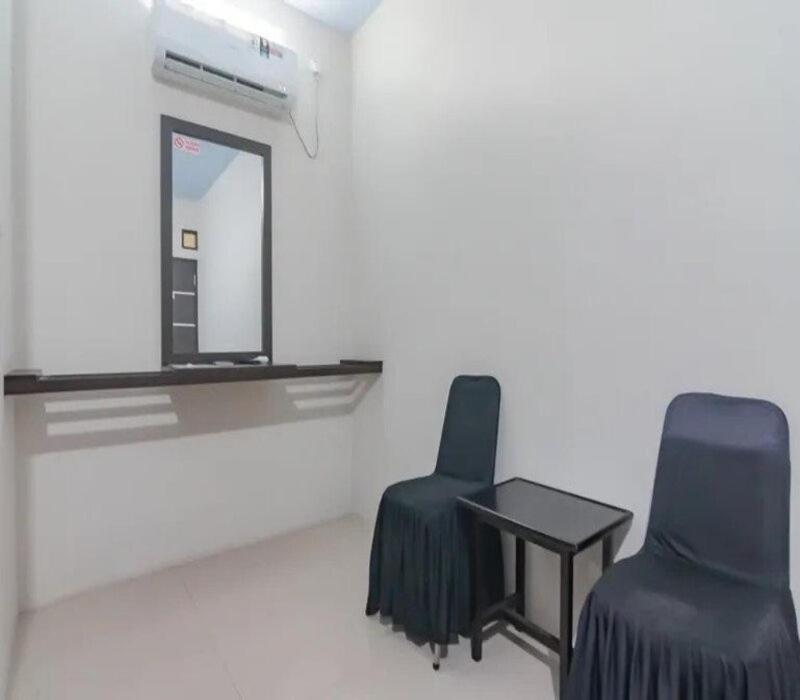Tw Penginapan Syariah Hotel Чианджур Екстериор снимка